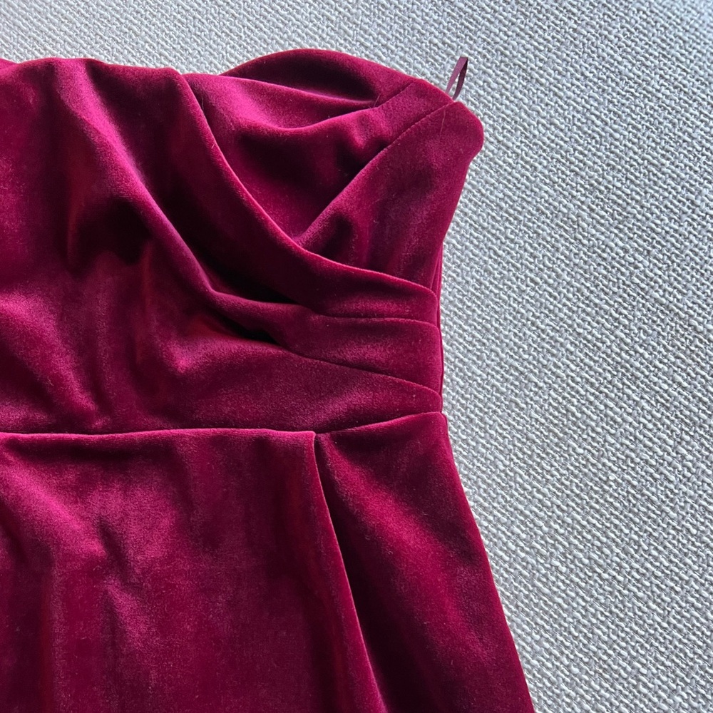 Express Strapless Velvet Dress in Burgundy - Small